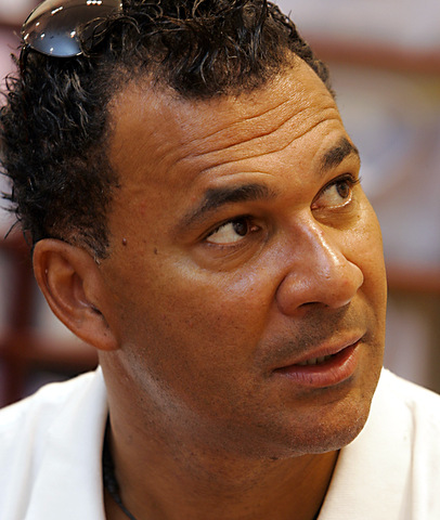 Ruud Gullit Speaker