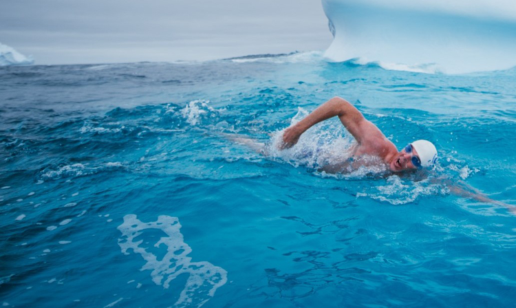 Ocean advocate Lewis Pugh: swimming with icebergs to call for a marine protected area in Antarctica - Photo from lewispugh.com