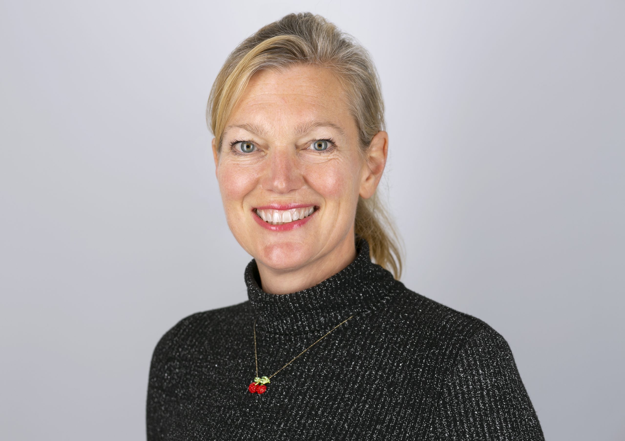 Holly  Mackay Speaker