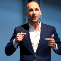 Richard van Hooijdonk Speaker