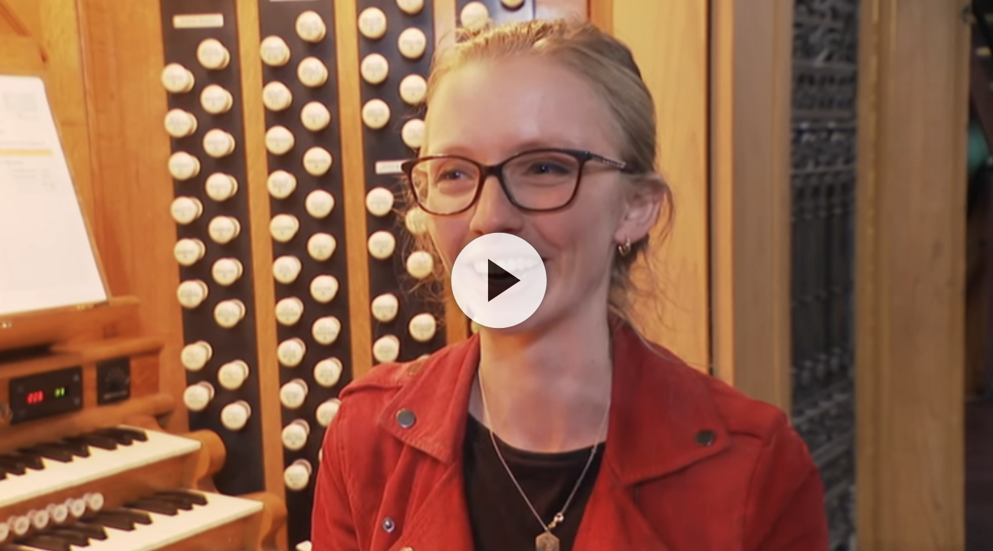 Anna Lapwood: Organistin und Dirigentin