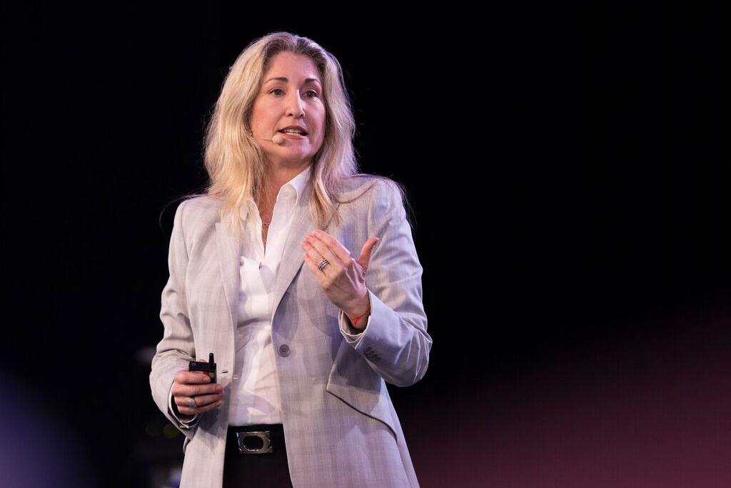 Tiffani Bova Speaker